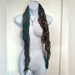 🛍️ BUNDLE ONLY 🛍️ LADIES BROWN AND TURQUOISE CREPE SCARF